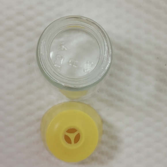 Gemco Toothpick Holder Yellow Top Made in USA 22 B 4 inches tall glass plastic - Picture 10 of 11